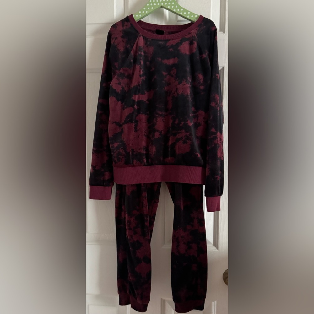 art class Burgundy and Black Tie-Dye Pajama Set